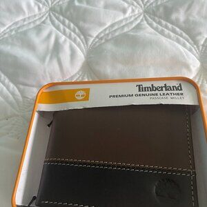 Timberland Men's Leather Pass case Bifold Wallet Hybrid Brown/Tan NWT